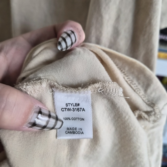 Zenana Outfitters Beige Short Sleeve Tee - Picture 4 of 5